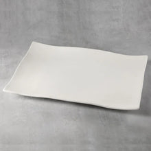 Load image into Gallery viewer, Wavy Dishware Platter
