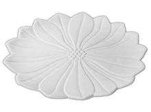 Load image into Gallery viewer, Daisy Dish
